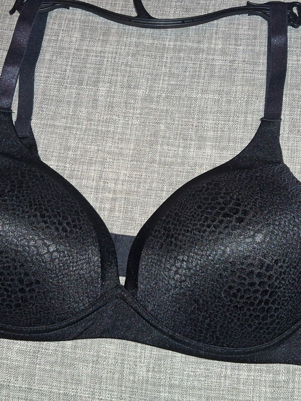 Black Bra - No Wires Slighty Padded Women Intimates